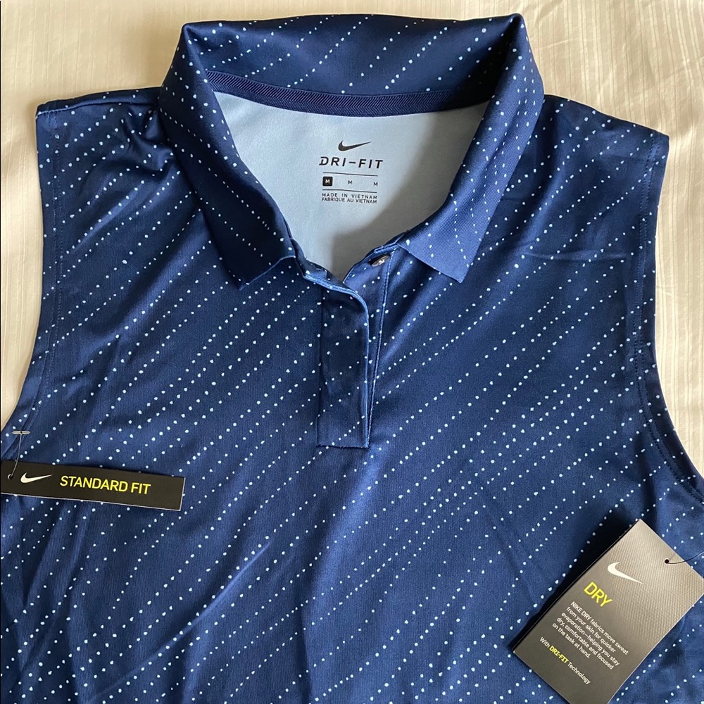 NEW! Nike Dri Fit Women’s Golf Polo Size: Medium